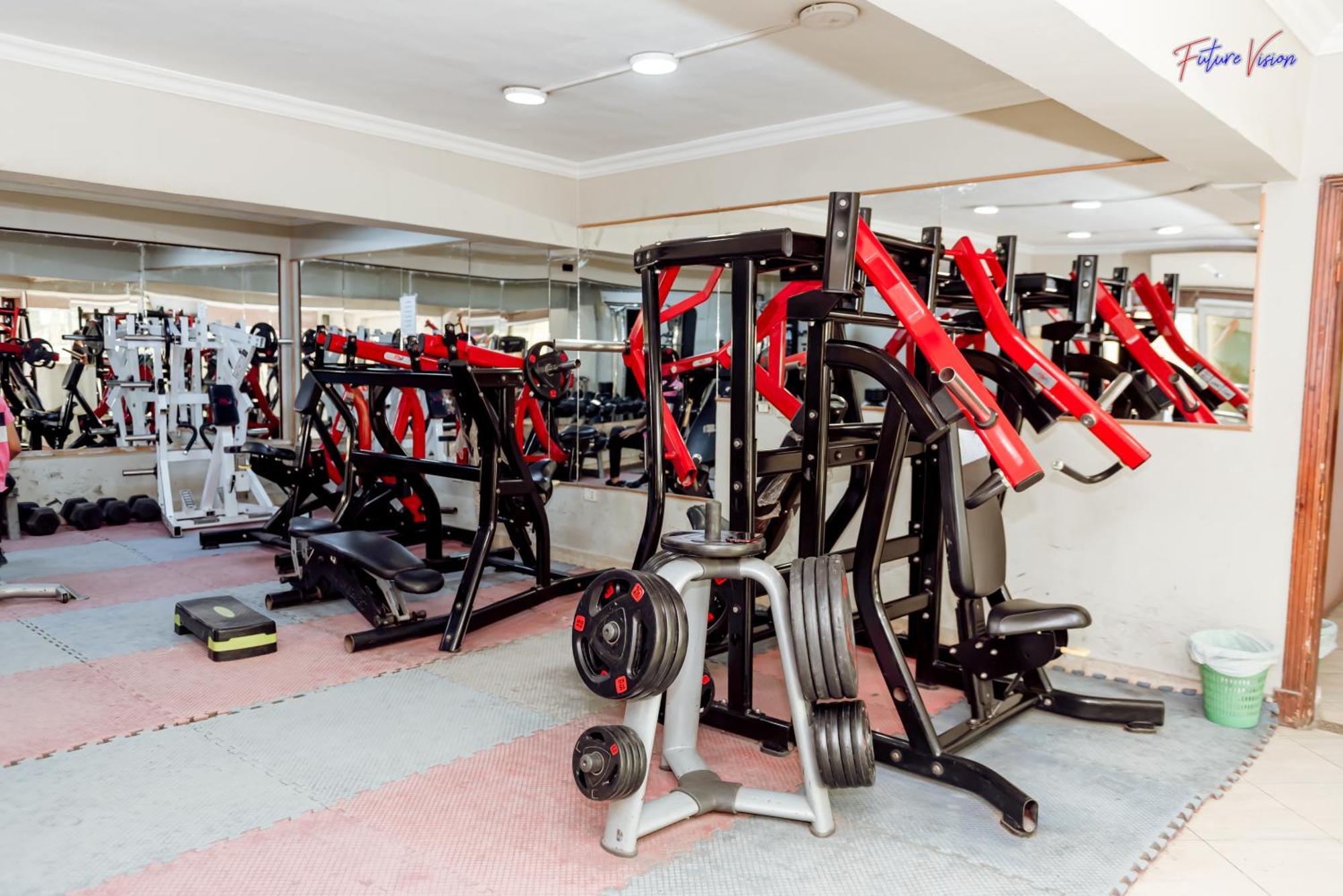 Rehana Plaza Hotel Le Caire Extérieur photo A gym in India